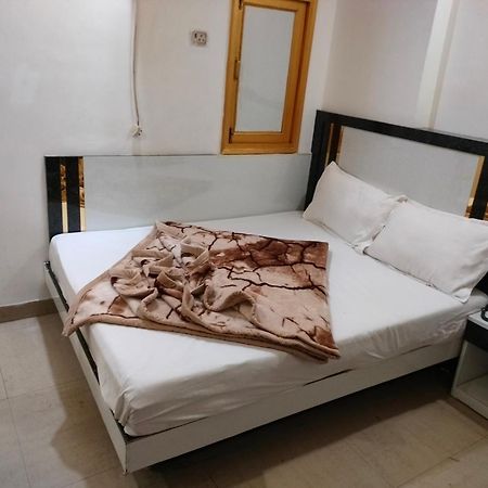 Hotel Geetanjali Inn Nowe Delhi Zewnętrze zdjęcie