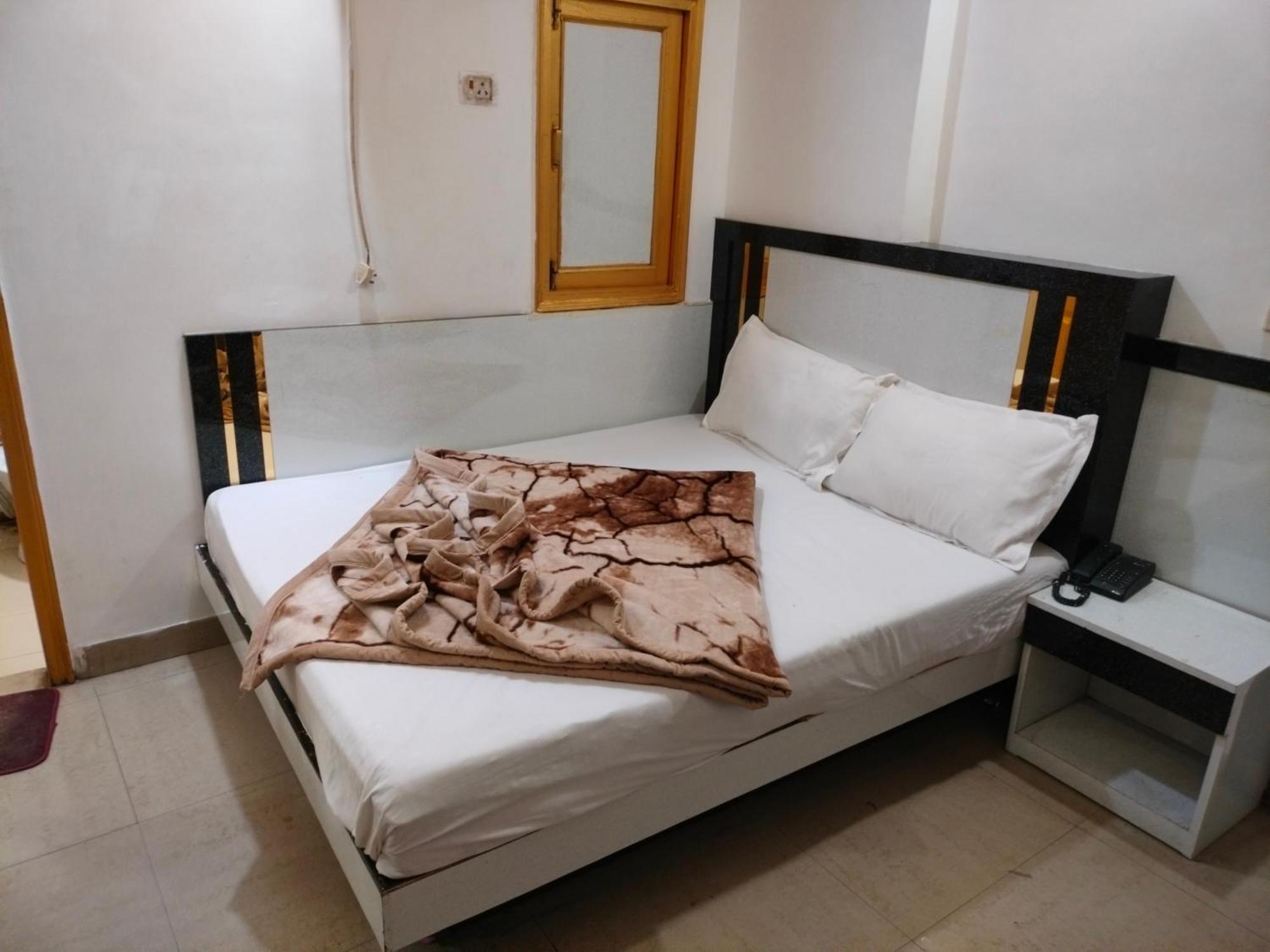 Hotel Geetanjali Inn Nowe Delhi Zewnętrze zdjęcie