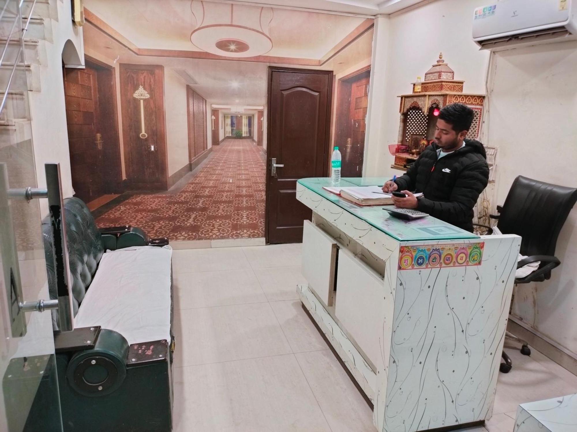 Hotel Geetanjali Inn Nowe Delhi Zewnętrze zdjęcie